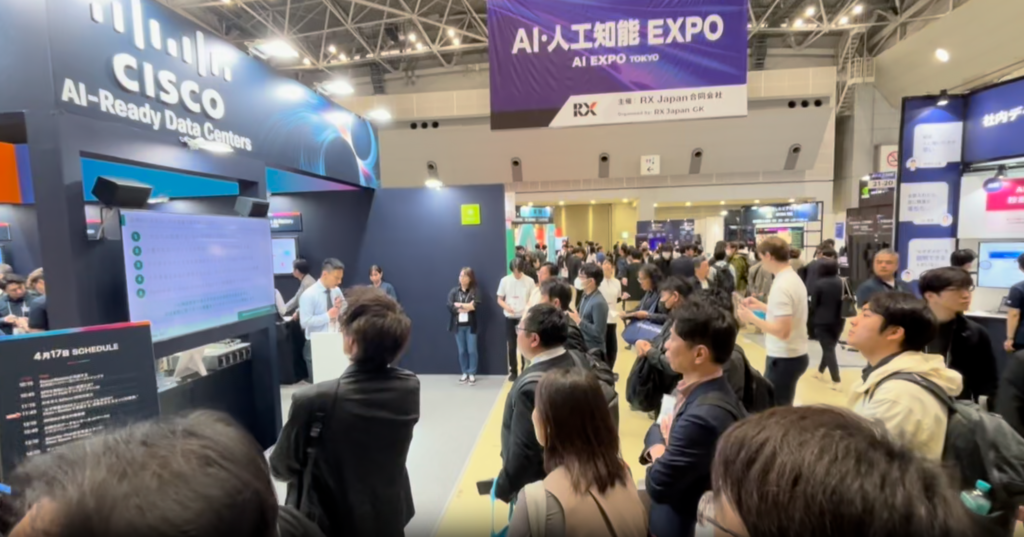 シスコシステムズ様ブース内ミニシアターにて、弊社代表 尾上が登壇しました